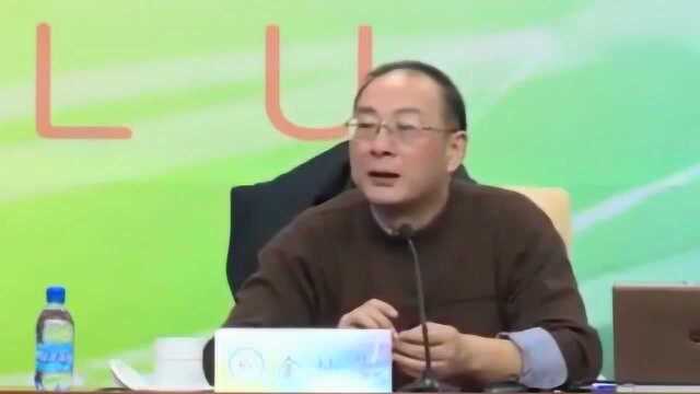 金灿荣曾犀利吐槽网络的缺点,直言:因为有网络小学生都来点评专家了!