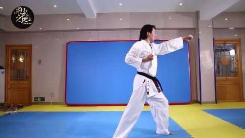 空手道考级很简单,只有这几个动作,练会了就不难