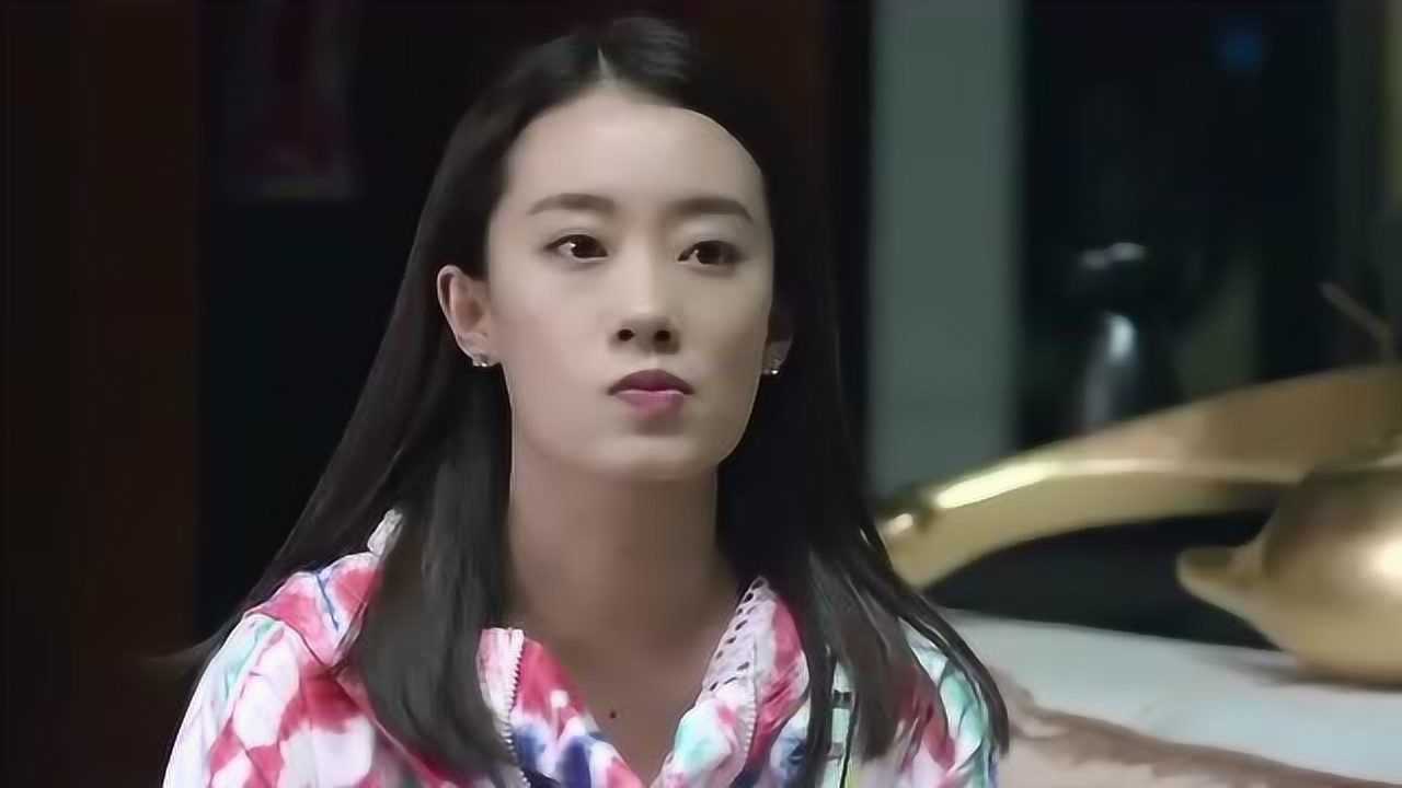 艾伦不慎走光张小斐一进来懵圈了这段百看不厌