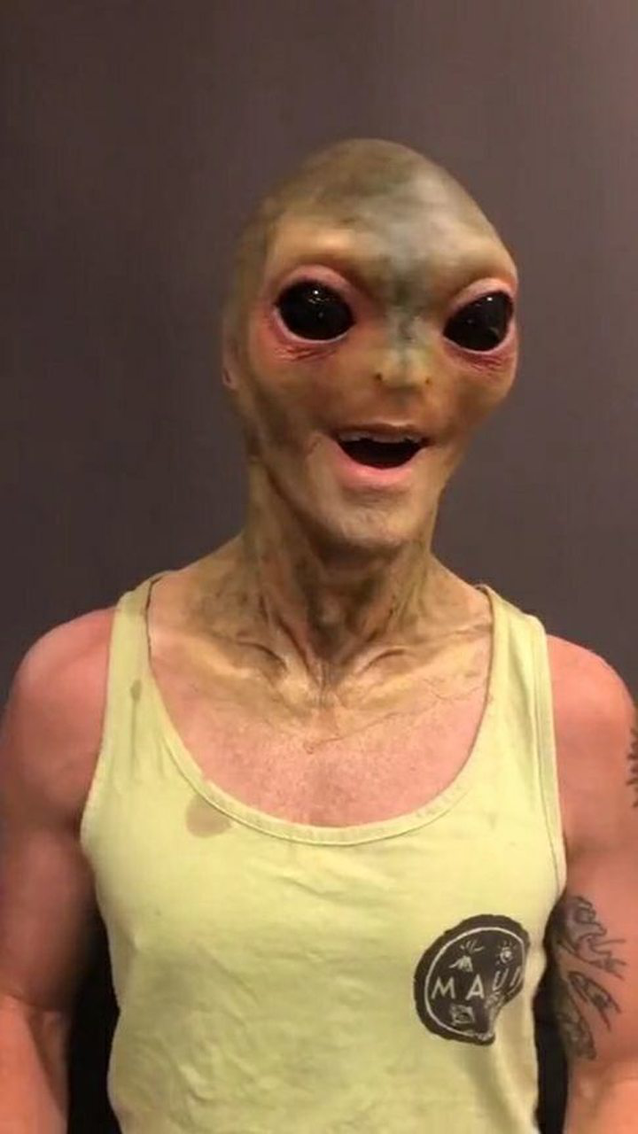 外星人长这样,快来救救我啊,看起来太吓人了!