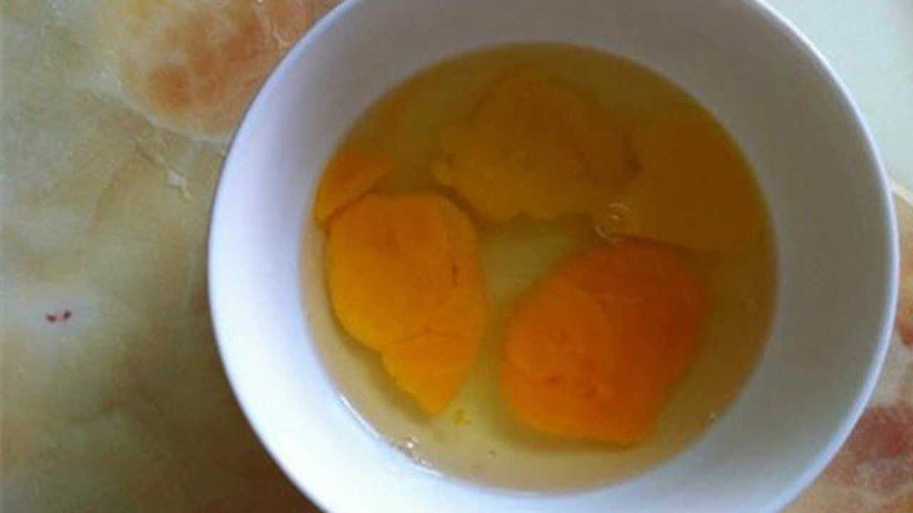 鸡蛋散黄到底是什么原因呢很多人不知道看完告诉家人