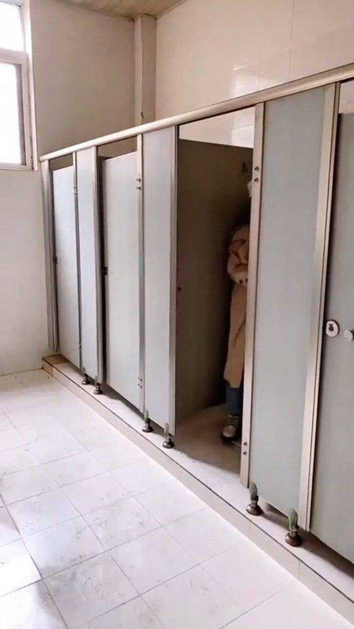 女厕所怎么会有小便池谁能给我解释下吗在线等