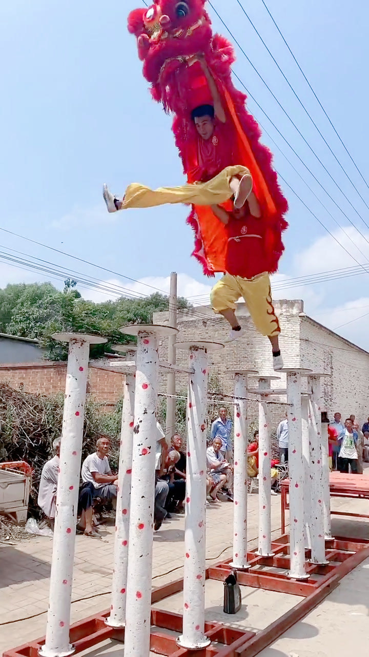 民间艺术独门绝技,舞狮走花桩