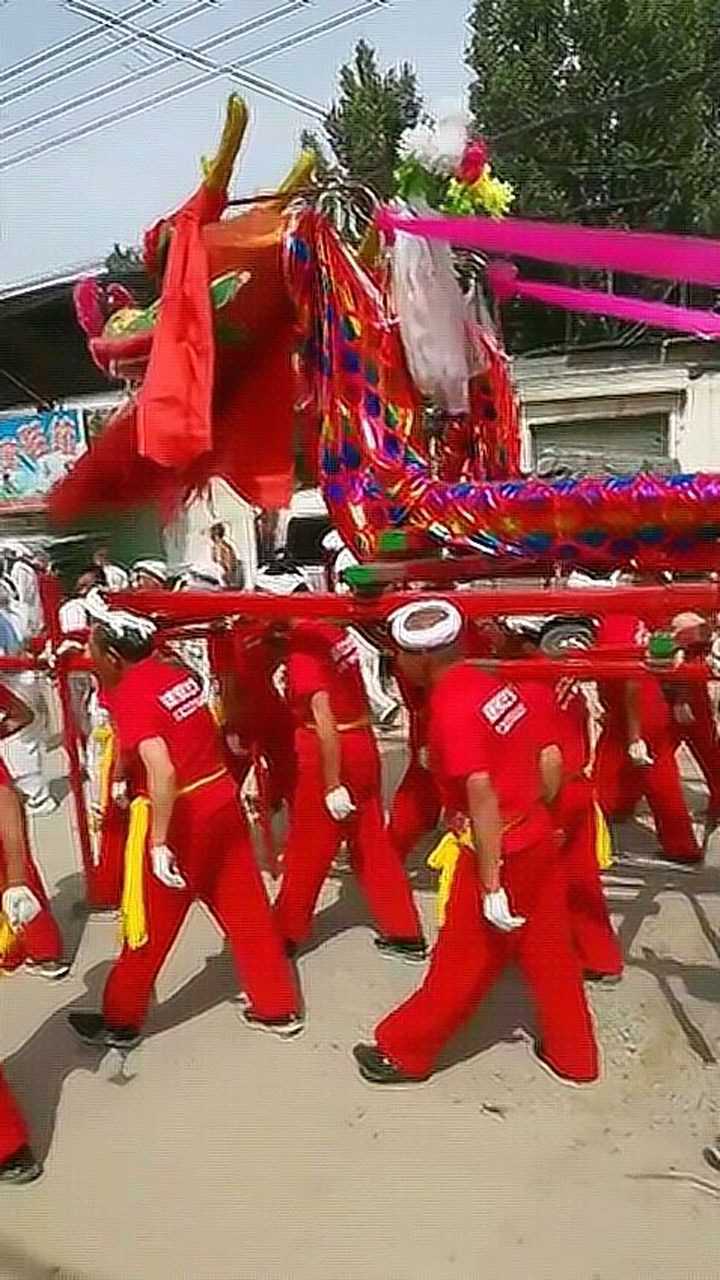 三十二抬的二龙杠从山西要抬到河南