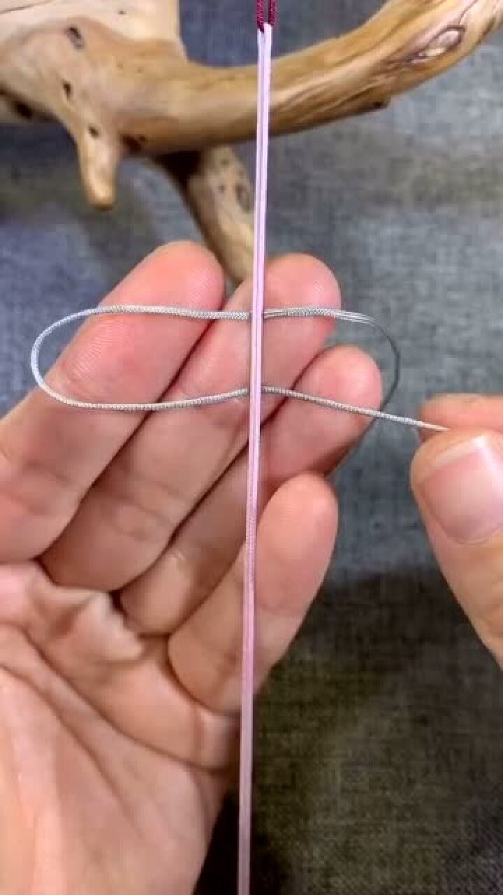 桃花戒指教程,双向平结颜色可以自己搭配哦!