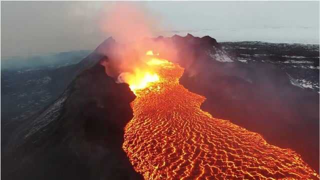 世界最大岩浆湖,面积广达10万平方米,能容下798万立方米岩浆!