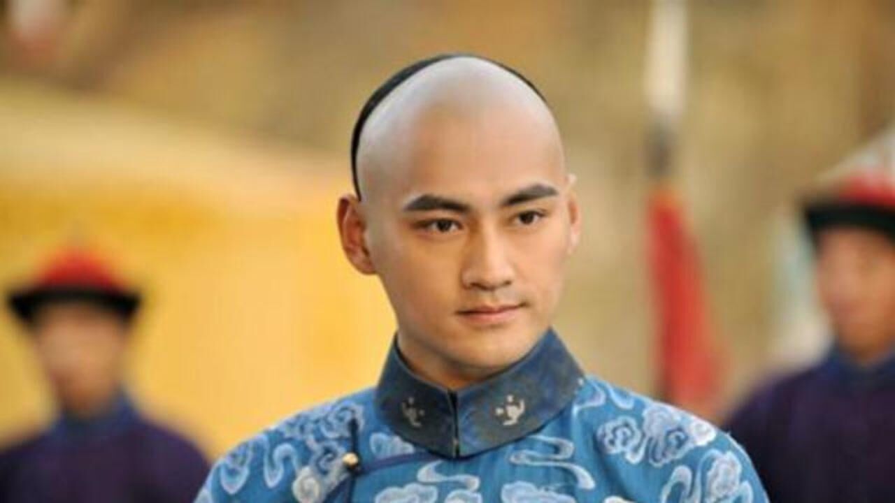 清朝人的发型真是阴阳头吗?别被古装剧误导了,其实比剧中还丑