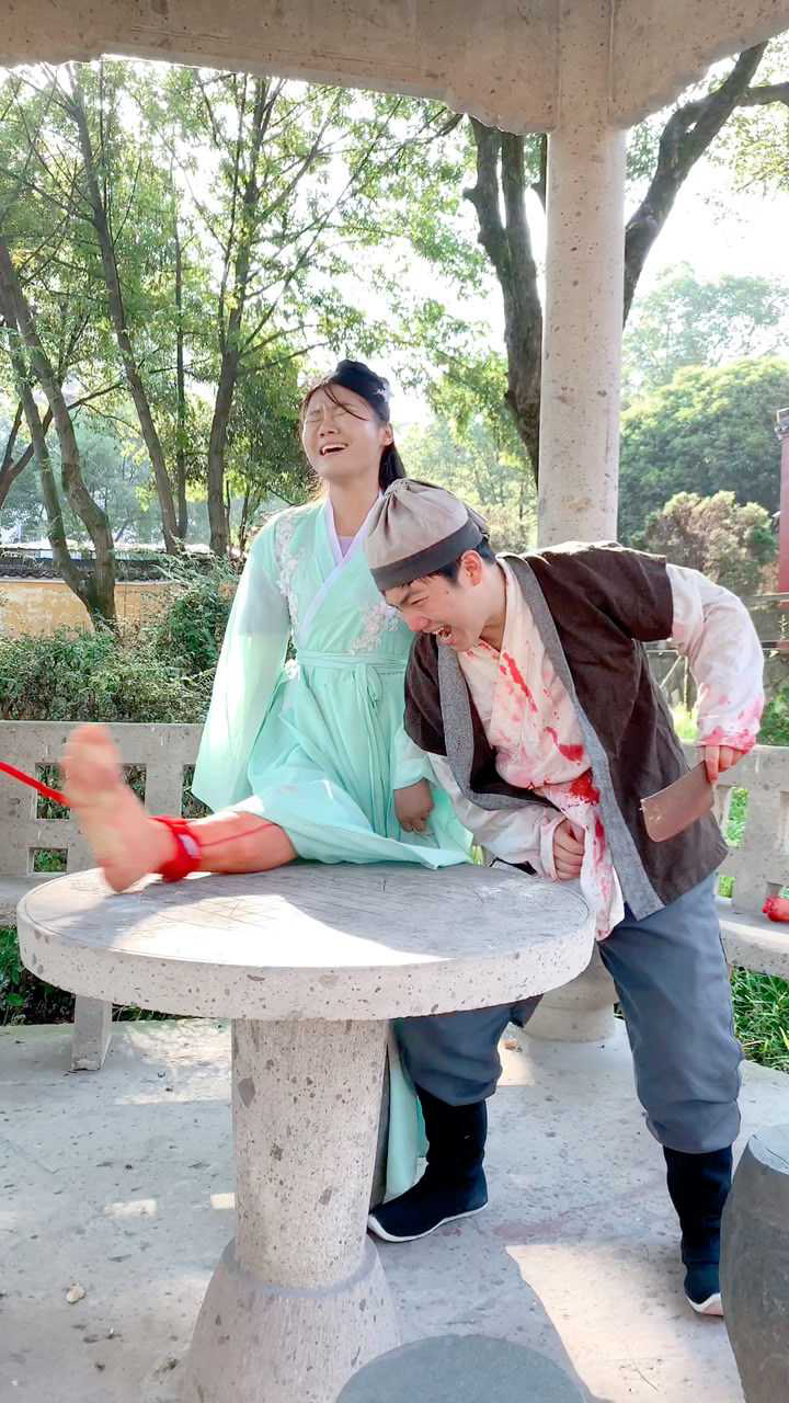 古装电视剧里的砍腿戏份是这样拍的