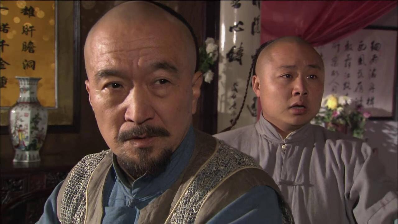 神医喜来乐一听鸡叫出了声全府人都往屋内跑看格格醒了没