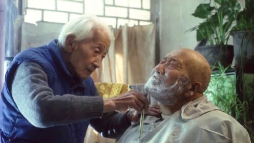 93岁高龄剃头80多年！这部电影国内无人问津，却让日本人痴迷