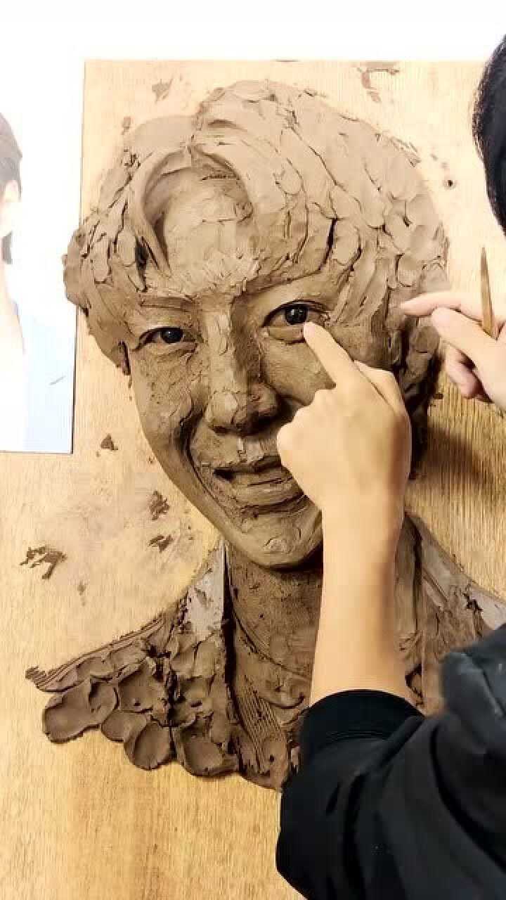 泥塑王一博本来想翻个模上色的结果翻废了