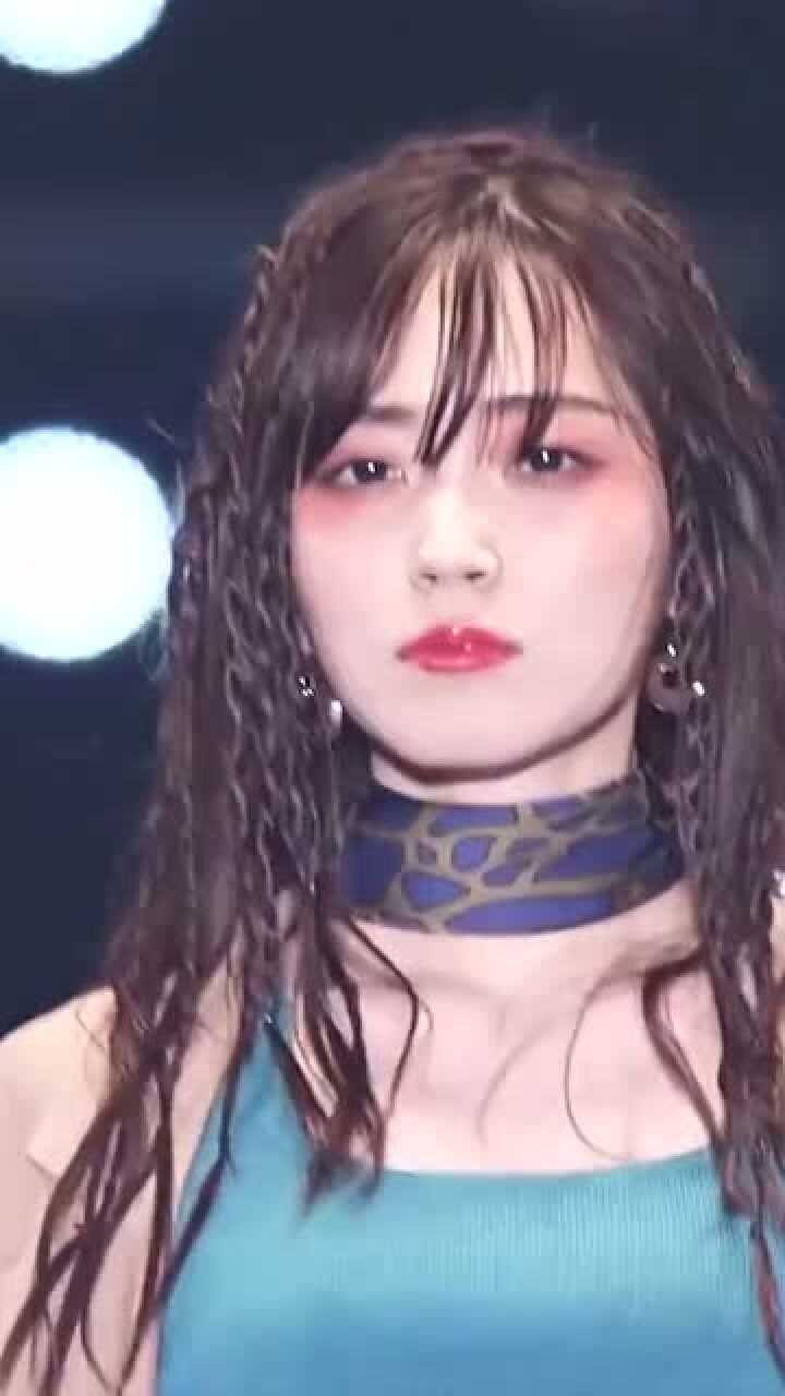 走秀铃木爱理的穿搭你们喜欢吗太适合小个子的女生了直男很难不心动