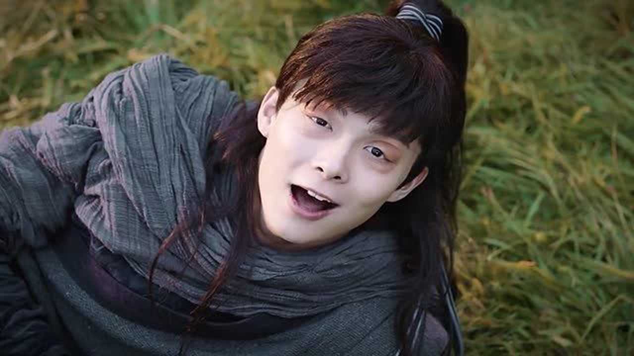 苍雪之牙被使徒吸收王爵为了保护他居然给他赐印