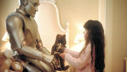 机器人爱上女孩，活了200年最后把自己改造成人类