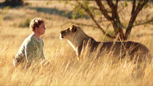 男子在草原遇见一头狮子，狮子闻出他得了绝症，转头就走