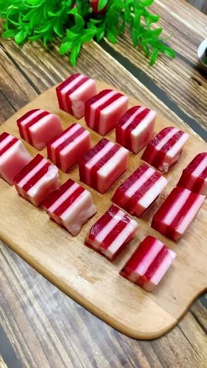 双色果冻简单做法,奶香四溢,果味十足