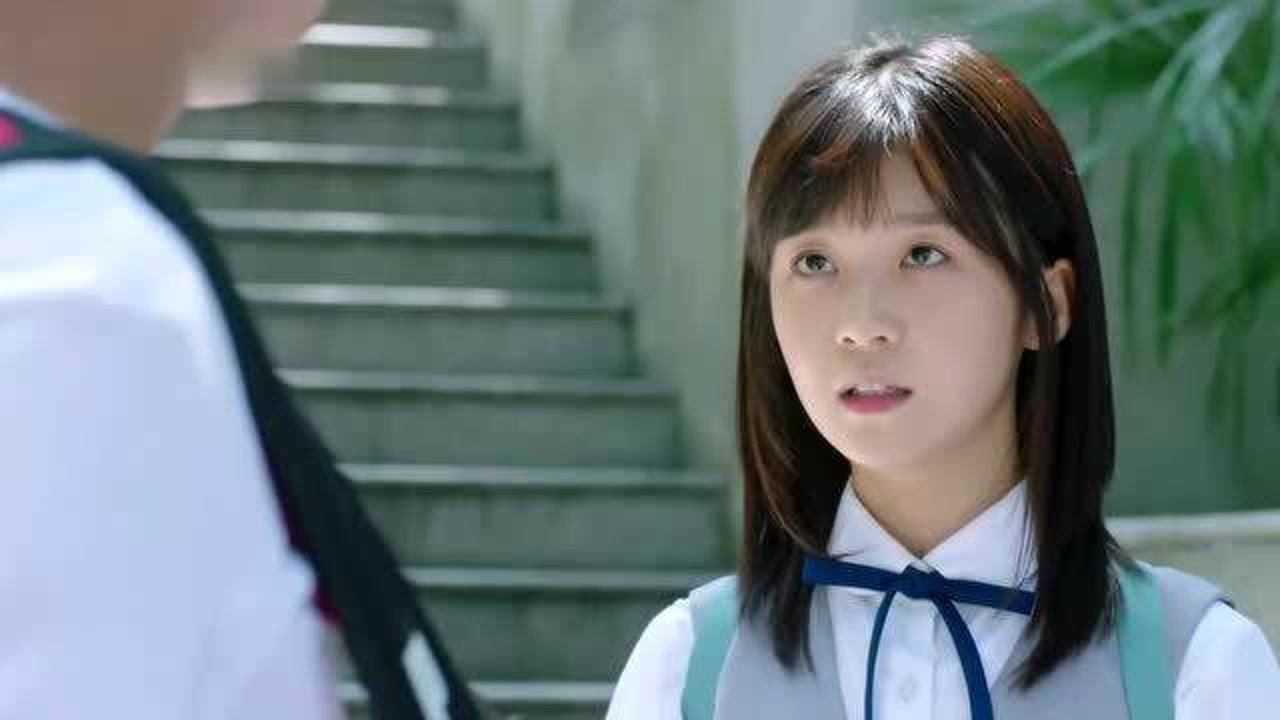 奋斗吧少年:齐瑛带路夏逛校园,这个小伙有点冷啊,天才总是有点高冷!