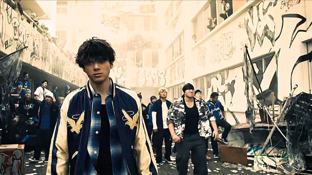 《热血街区》:新来的学弟不懂事,村山教育三轮车,越打越兴奋