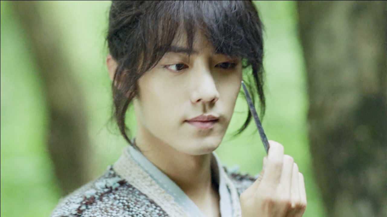 斗罗大陆真人版,肖战饰演的唐三丛林偶遇人面魔珠