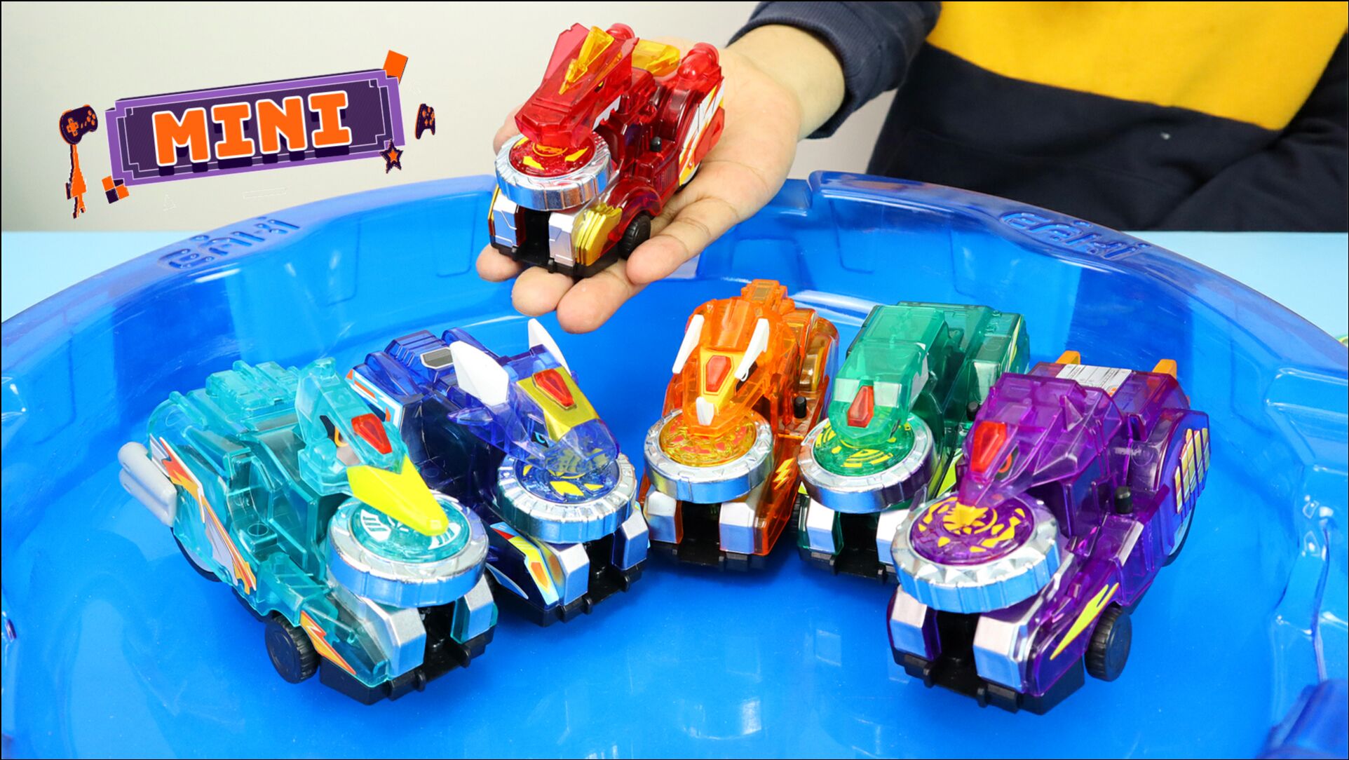 《玩具》天天趣玩 迷你款心奇爆龙战车陀螺玩具开箱_高清1080p在线