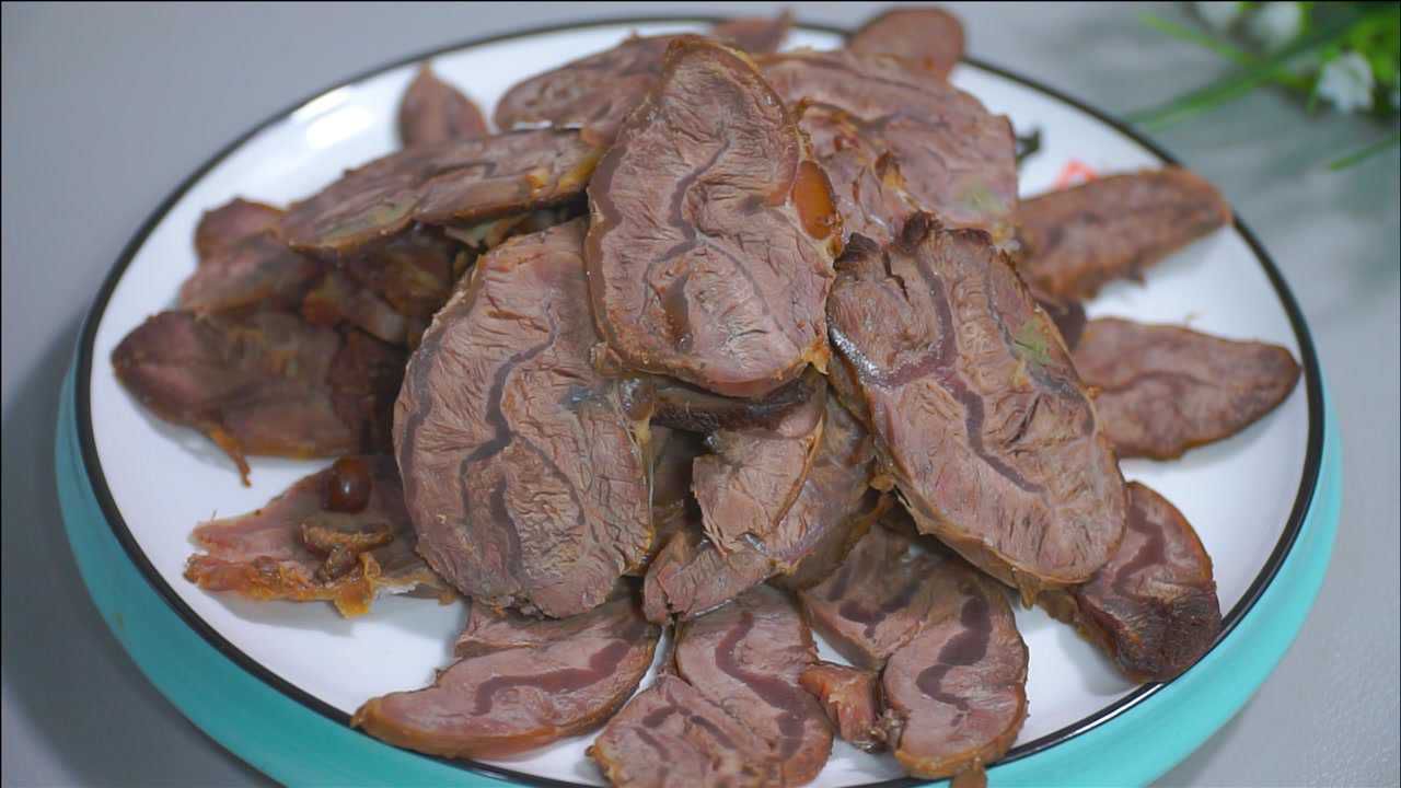 简单3步教你做家常酱牛肉讲解简单详细口感紧实酱香浓郁