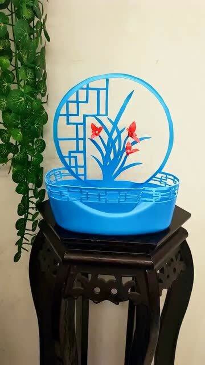 用洗衣液瓶子改造花盆邻居见了都想要学会能省不少钱呢