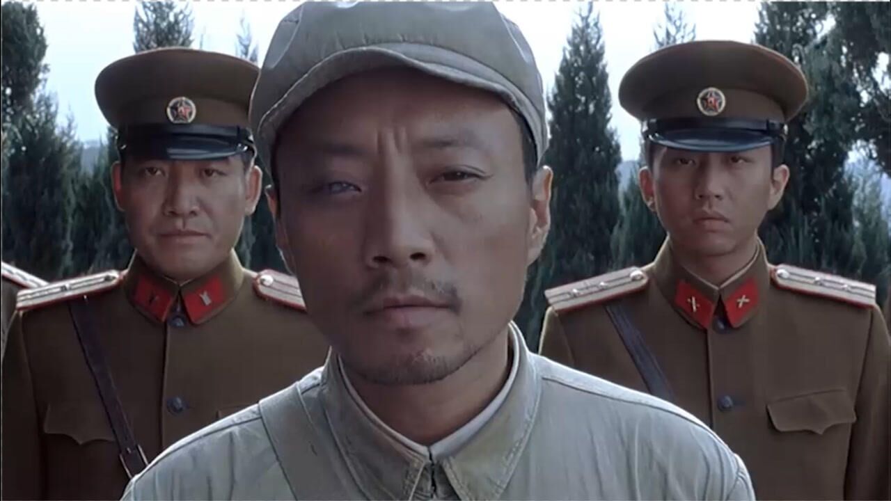 集结号:谷子地来到烈士陵园,当年的老团长已经牺牲了