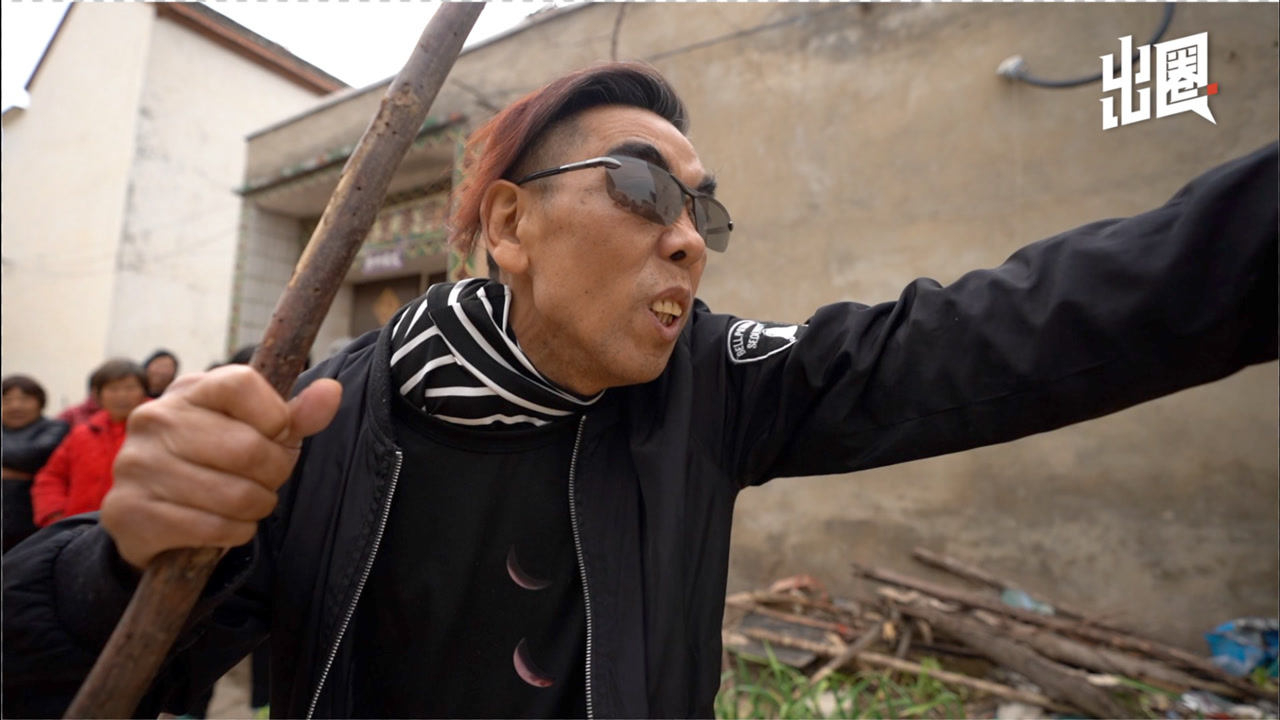 出圈|癌症晚期依旧和粉丝兴奋尬舞 "红毛"顾东林:蹦起来什么烦恼都没