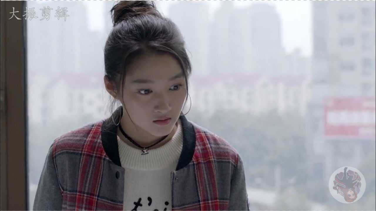 没啥事非要装植物人,不料美女要帮忙洗澡,这下子装不下去了吧!