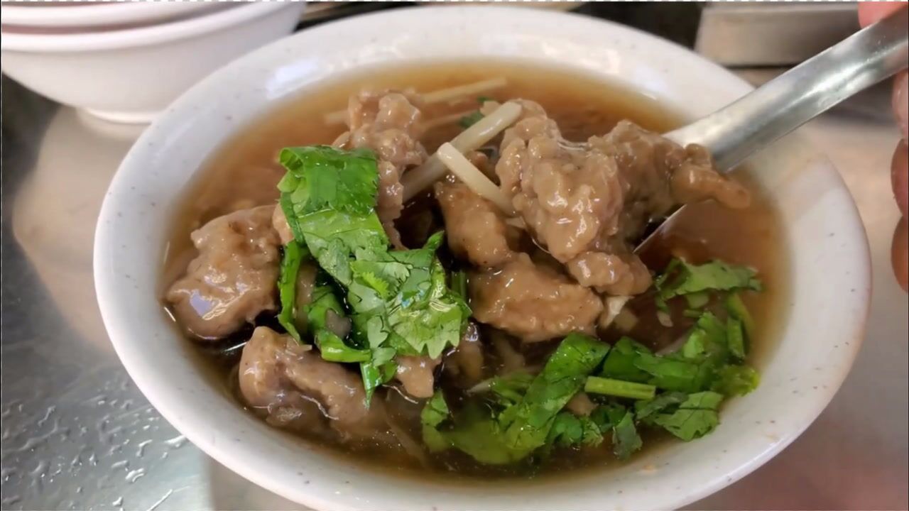 台北超好吃的肉羹汤55台币一碗满满的全是肉好吃又超值赞