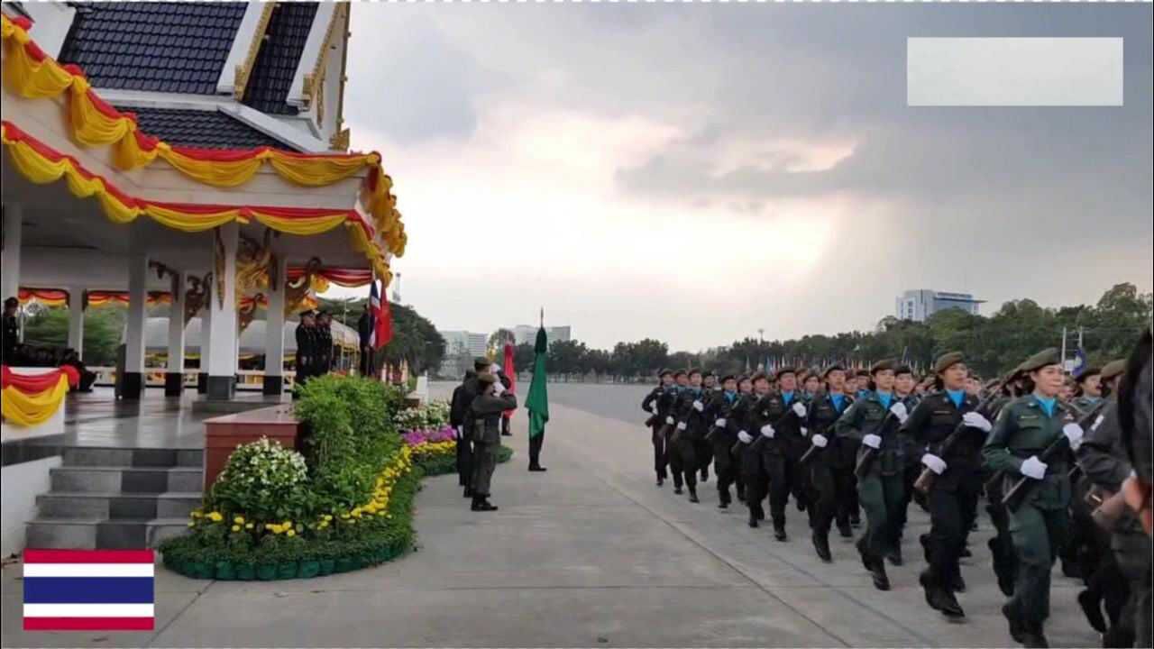 泰国阅兵跳跳步由来图片