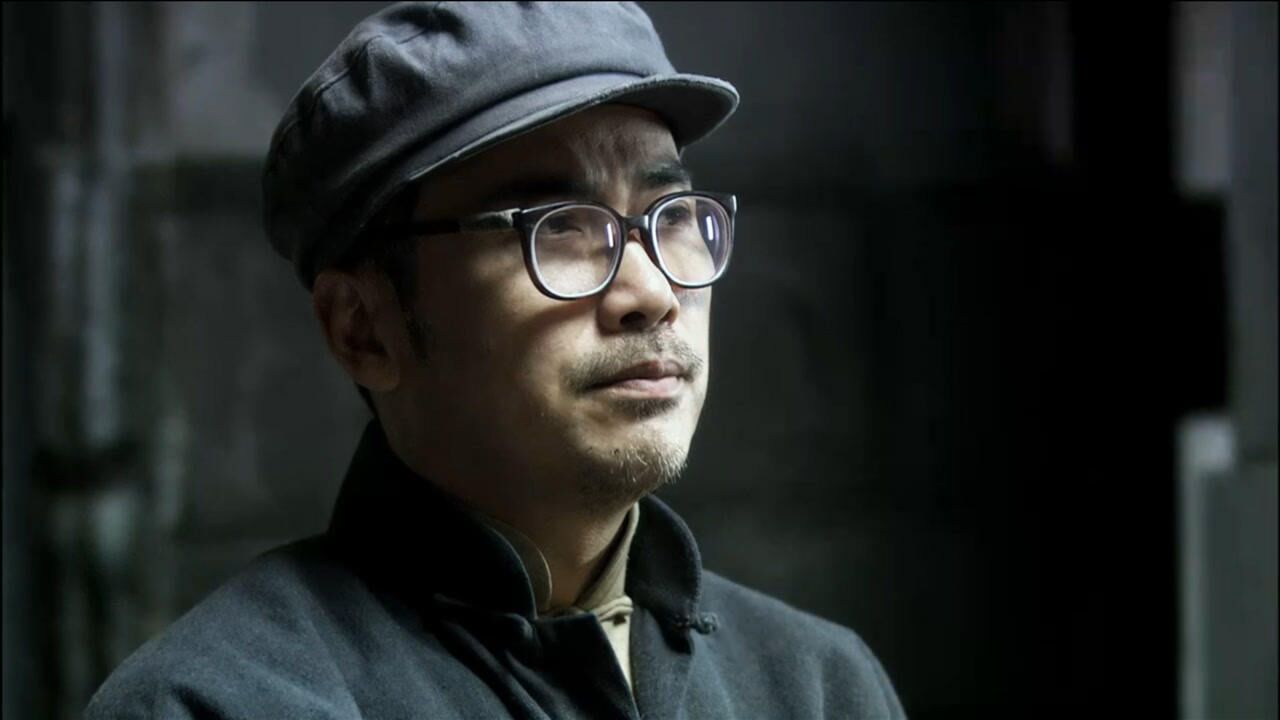《风筝》第30集01:郑耀先觉得借台湾之手,逐渐缩小排查范围,最终抓捕