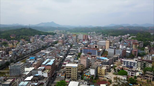 无人机实拍河源龙川县车田镇,镇上一片繁华