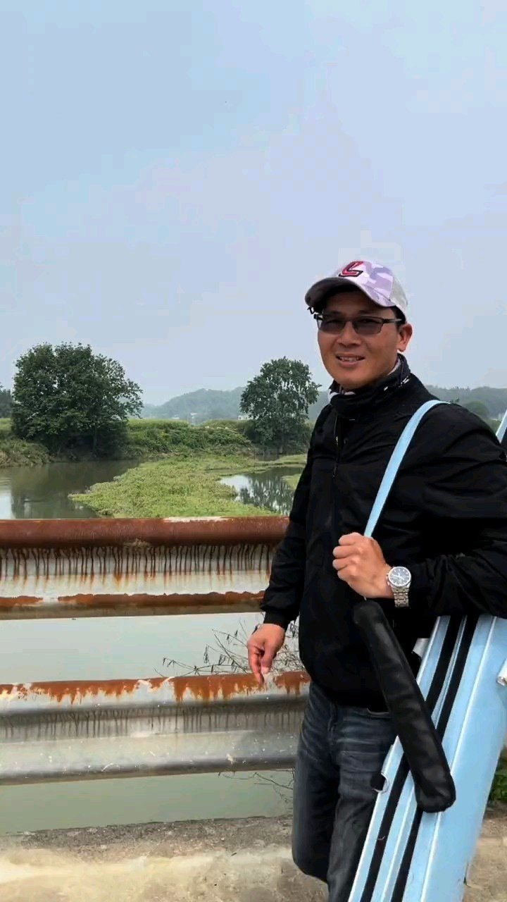 刘志强钓鱼小河有小河的乐趣