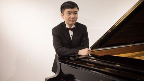 钢琴家沈文裕演奏巴赫《三部创意曲》第十三首 a小调 bwv799