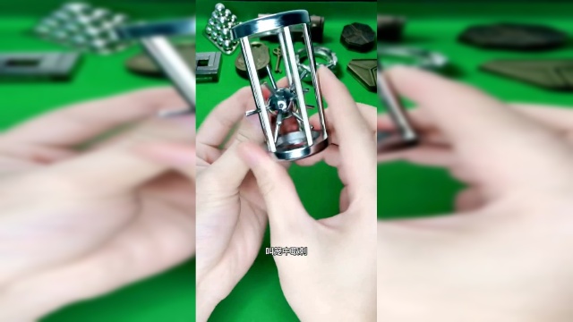 烧脑益智玩具笼中取刺的正确解法看完后你学会了吗