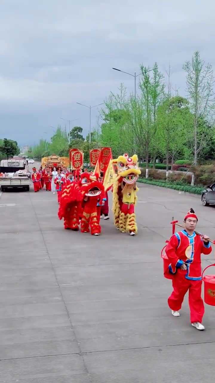 这就是台州府城婚俗八抬大轿明媒正娶凤冠霞帔十里红妆