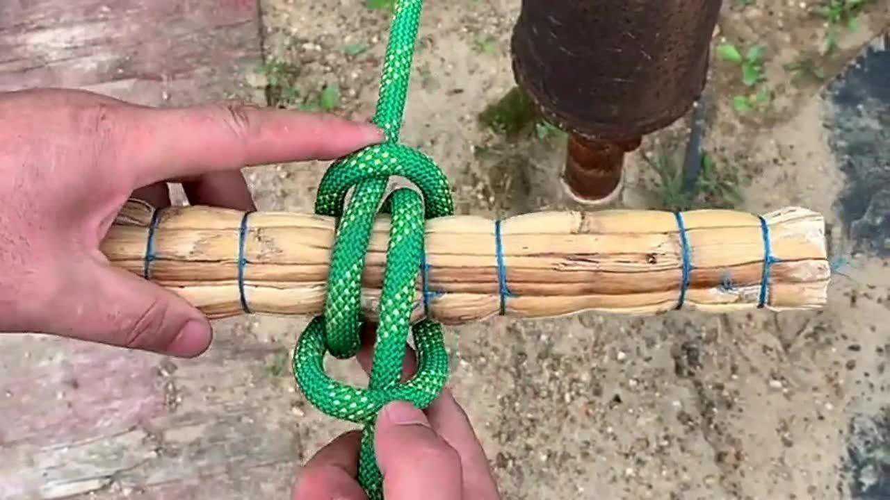 拖拉重物绑绳子如何不勒手,这方法会的人不多,劳动人民的智慧!