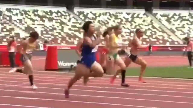 残奥会中国女子百米飞人!周霞13秒夺冠破世界纪录,实力碾压各国选手!