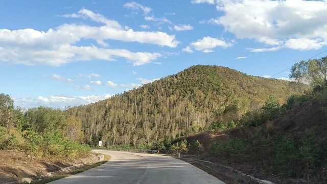 黑河市中俄边境沿途风景,8个山头连绵不绝