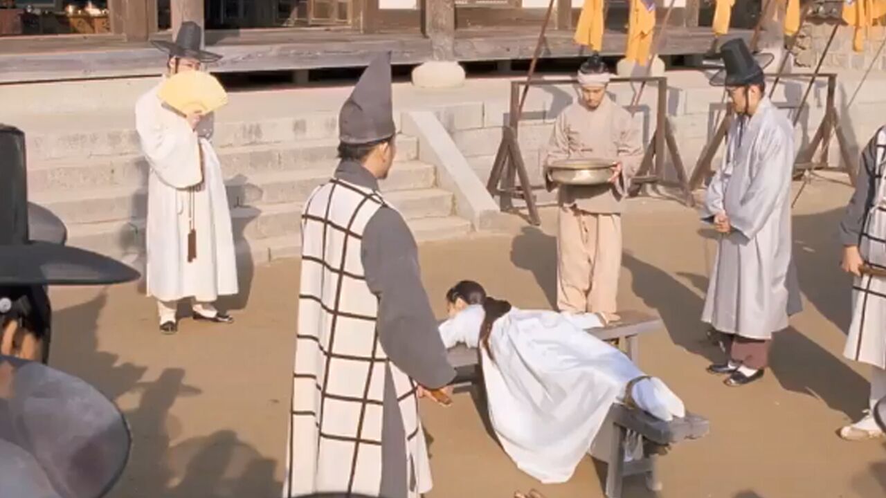 古代最残忍的酷刑之妇刑，强迫女性当众排泄，场面惨不忍睹_高清