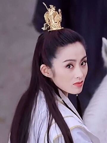 回眸一笑百媚生张敏