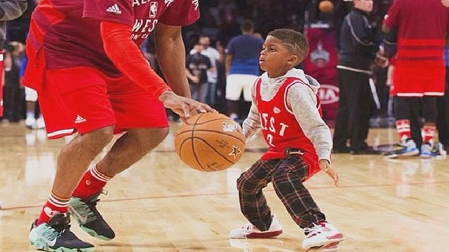 科比单挑保罗儿子cp4,居然被无情抢断,老科这眼神亮了