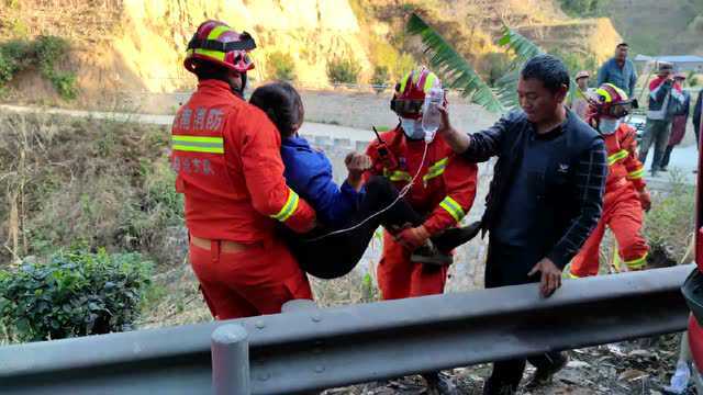 【临沧云县】紧急营救车祸被困人员