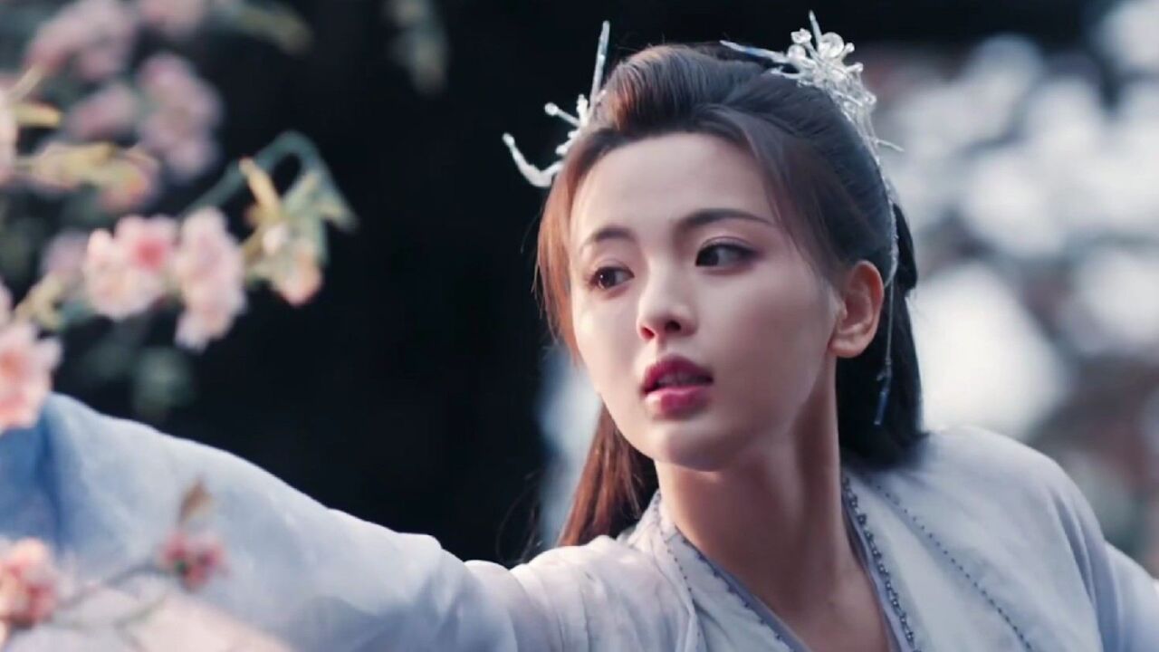 杨超越的古装真的好漂亮,希望她能多演古装
