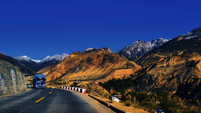 最美风景在路上-318线