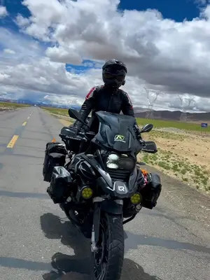 谁说拉力车不帅的?主动站出来#女骑 #摩旅西藏 #宝马1250adv