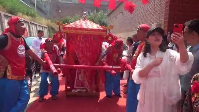 快看中国青年好日子:山西绛县南樊镇槐泉村靳玉玉黄文博婚庆纪实.龙凤呈祥、百年好合、金玉良缘、相亲相爱一辈子.2022.农5.29