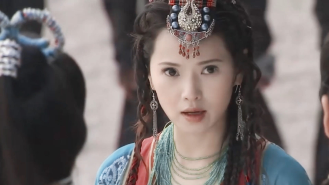 当年姐姐40岁了,演古装剧一头微卷发异域风情,太美了【伊能静】