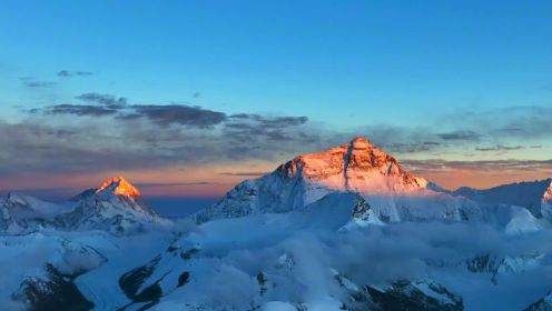 【无人机高度9232.86】大疆Mavic3飞跃珠峰至高点，携手8KRAW成功登顶世界最高峰珠穆朗玛峰，实现人类首次在8848.86米珠峰顶峰放飞无人机进行拍摄